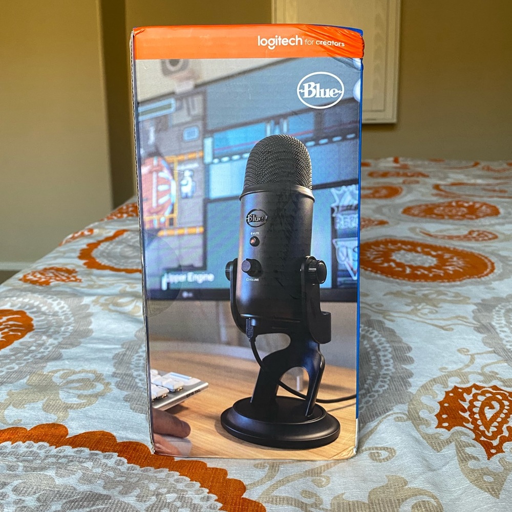 NEW IN BOX Blue Yeti microphone